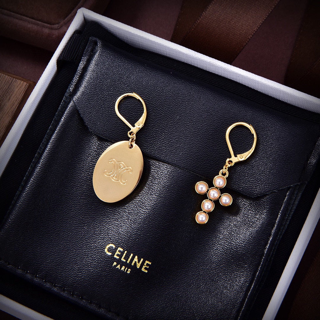 Celine Triomphe Pearl Earrings - 18K Yellow Gold